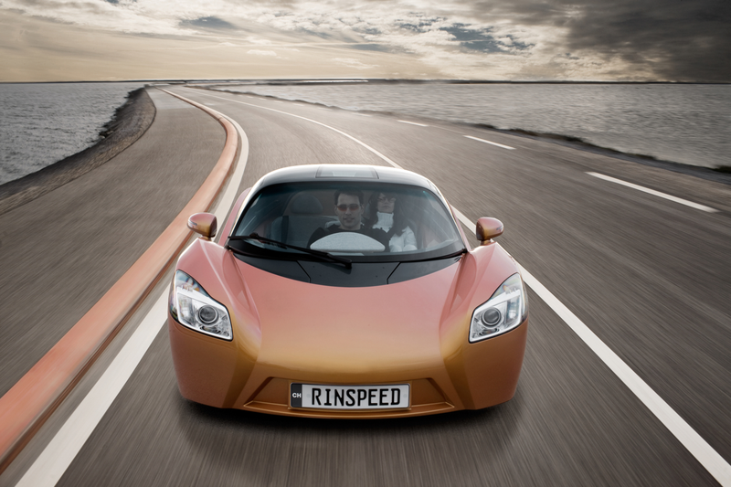 Illustration for article titled Rinspeed iChange Concept: Mighty Morphing Electric Changer